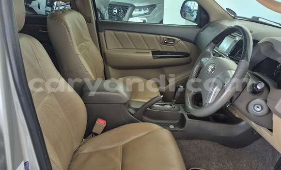 Acheter Occasion Voiture Toyota Fortuner Gris à Lusaka, Zambie Acheter Occasion Voiture Toyota Fortuner Gris à Lusaka, Zambie
