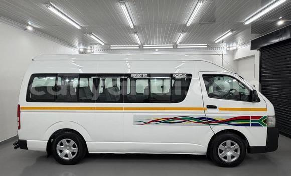 Acheter Occasion Voiture Toyota Hiace Blanc à Lusaka, Zambie Acheter Occasion Voiture Toyota Hiace Blanc à Lusaka, Zambie