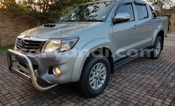 Tenga Tsaru Toyota Hilux Sirivha Mota in Lusaka in Zambia Tenga Tsaru Toyota Hilux Sirivha Mota in Lusaka in Zambia
