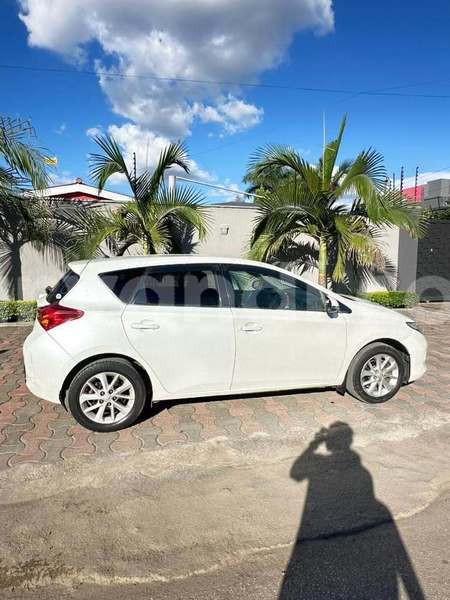 Big with watermark toyota auris zambia lusaka 30678