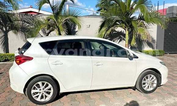 Buy Used Toyota Auris White Car in Lusaka in Zambia Buy Used Toyota Auris White Car in Lusaka in Zambia
