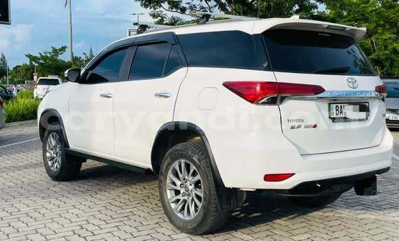 Buy Used Toyota Fortuner White Car in Lusaka in Zambia Buy Used Toyota Fortuner White Car in Lusaka in Zambia