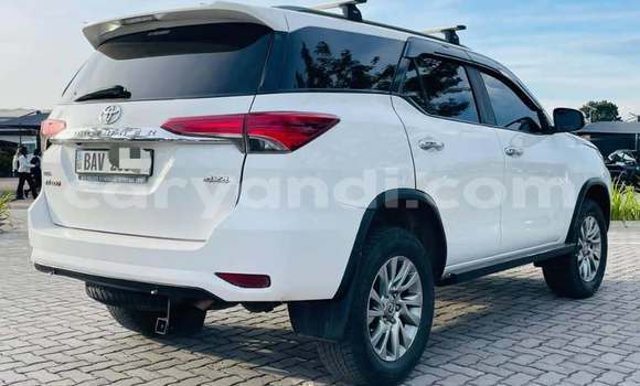 Buy Used Toyota Fortuner White Car in Lusaka in Zambia Buy Used Toyota Fortuner White Car in Lusaka in Zambia