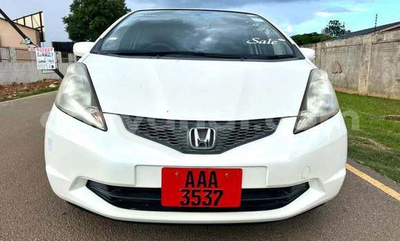 Buy Used Honda FIT White Car in Lusaka in Zambia Buy Used Honda FIT White Car in Lusaka in Zambia