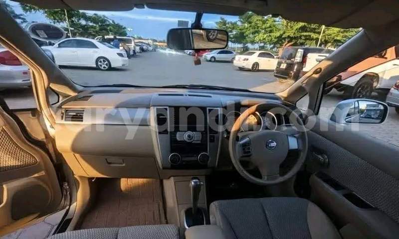 Big with watermark nissan tiida zambia lusaka 30700