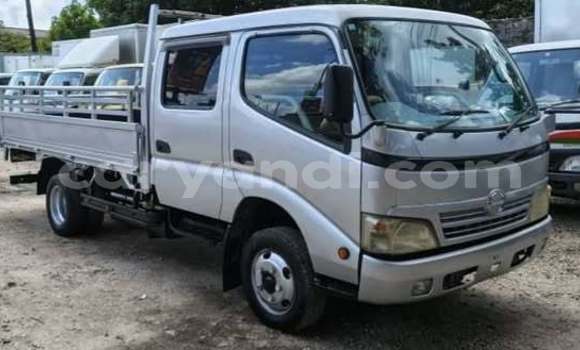 Tenga Tsaru Toyota Hilux Zvimwe Mota in Lusaka in Zambia Tenga Tsaru Toyota Hilux Zvimwe Mota in Lusaka in Zambia