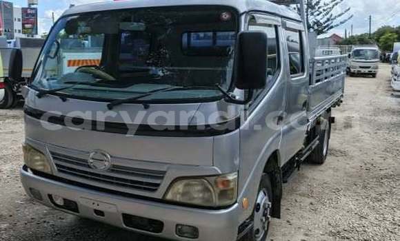 Tenga Tsaru Toyota Hilux Zvimwe Mota in Lusaka in Zambia Tenga Tsaru Toyota Hilux Zvimwe Mota in Lusaka in Zambia