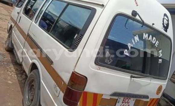 Nunua Ilio tumika Toyota Hiace Nyingine Gari ndani ya Lusaka nchini Zambia Nunua Ilio tumika Toyota Hiace Nyingine Gari ndani ya Lusaka nchini Zambia