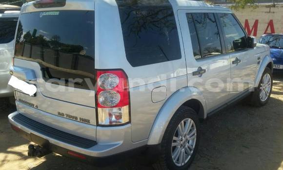 Buy Used Land Rover Defender Silver Car in Chingola in Zambia