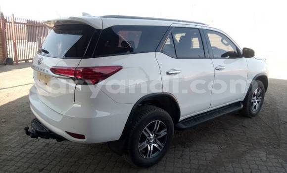 Buy Used Toyota Fortuner White Car in Lusaka in Zambia Buy Used Toyota Fortuner White Car in Lusaka in Zambia