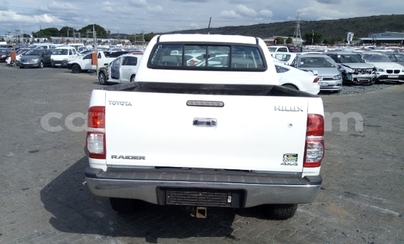 Buy Used Toyota Hilux White Car in Kitwe in Zambia Buy Used Toyota Hilux White Car in Kitwe in Zambia