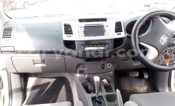 Buy Used Toyota Hilux White Car in Kitwe in Zambia Buy Used Toyota Hilux White Car in Kitwe in Zambia