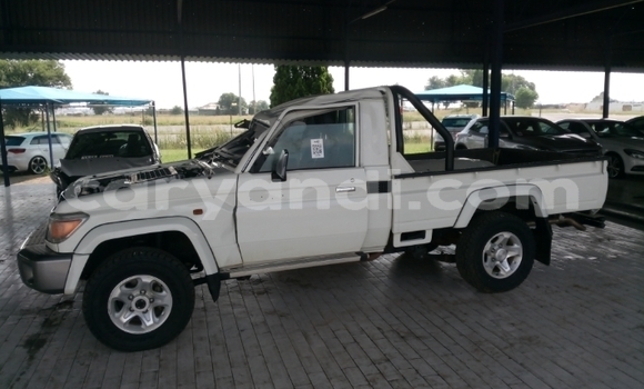 Buy Used Toyota Land Cruiser White Car in Lusaka in Zambia Buy Used Toyota Land Cruiser White Car in Lusaka in Zambia