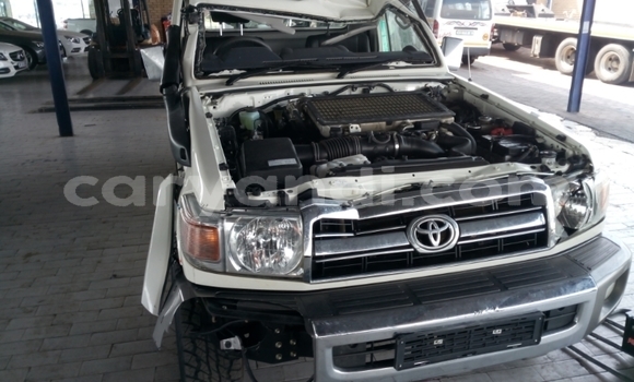 Buy Used Toyota Land Cruiser White Car in Lusaka in Zambia Buy Used Toyota Land Cruiser White Car in Lusaka in Zambia