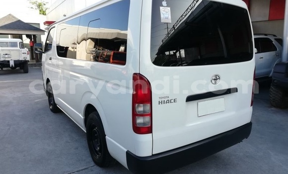 Tenga Tsaru Toyota Hiace Chena Mota in Lusaka in Zambia Tenga Tsaru Toyota Hiace Chena Mota in Lusaka in Zambia