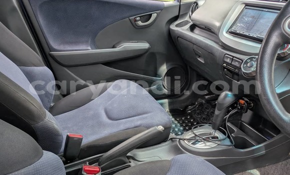 Nunua Ilio tumika Honda FIT Bluu Gari ndani ya Luanshya nchini Zambia Nunua Ilio tumika Honda FIT Bluu Gari ndani ya Luanshya nchini Zambia