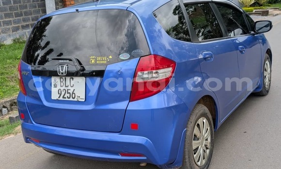 Nunua Ilio tumika Honda FIT Bluu Gari ndani ya Luanshya nchini Zambia Nunua Ilio tumika Honda FIT Bluu Gari ndani ya Luanshya nchini Zambia