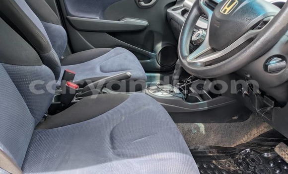 Nunua Ilio tumika Honda FIT Bluu Gari ndani ya Luanshya nchini Zambia Nunua Ilio tumika Honda FIT Bluu Gari ndani ya Luanshya nchini Zambia