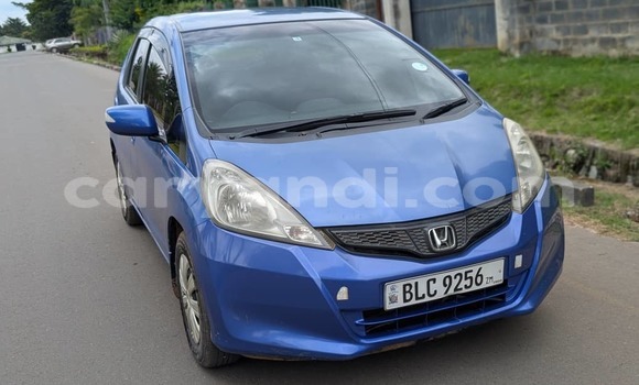 Nunua Ilio tumika Honda FIT Bluu Gari ndani ya Luanshya nchini Zambia Nunua Ilio tumika Honda FIT Bluu Gari ndani ya Luanshya nchini Zambia