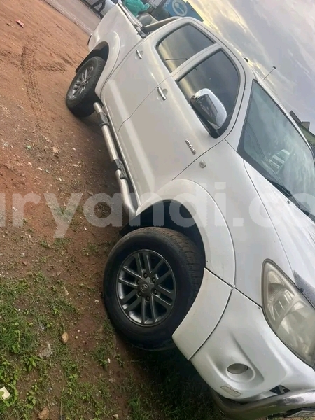 Big with watermark toyota hilux southern choma 30803