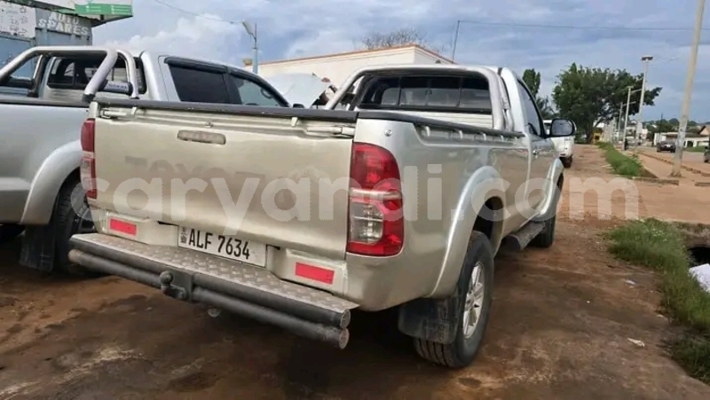 Big with watermark toyota hilux southern kalomo 30804
