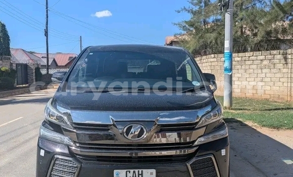Buy Used Toyota Alphard Black Car in Kansanshi in North-Western