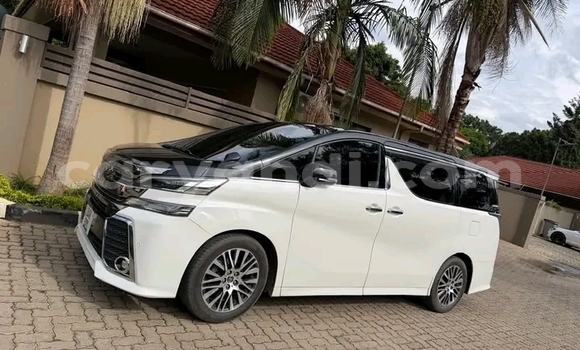 Buy Used Toyota Alphard White Car in Kalomo in Southern Buy Used Toyota Alphard White Car in Kalomo in Southern
