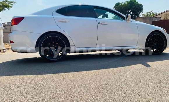 Acheter Occasion Voiture Lexus ES Blanc à Lusaka, Zambie Acheter Occasion Voiture Lexus ES Blanc à Lusaka, Zambie