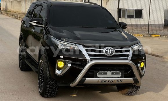 Acheter Occasion Voiture Toyota Fortuner Noir à Lusaka, Zambie Acheter Occasion Voiture Toyota Fortuner Noir à Lusaka, Zambie