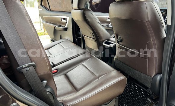Acheter Occasion Voiture Toyota Fortuner Noir à Lusaka, Zambie Acheter Occasion Voiture Toyota Fortuner Noir à Lusaka, Zambie