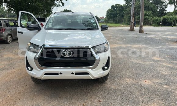 Acheter Occasion Voiture Toyota Hilux Blanc à Lusaka, Zambie Acheter Occasion Voiture Toyota Hilux Blanc à Lusaka, Zambie