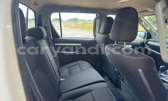Acheter Occasion Voiture Toyota Hilux Blanc à Lusaka, Zambie Acheter Occasion Voiture Toyota Hilux Blanc à Lusaka, Zambie