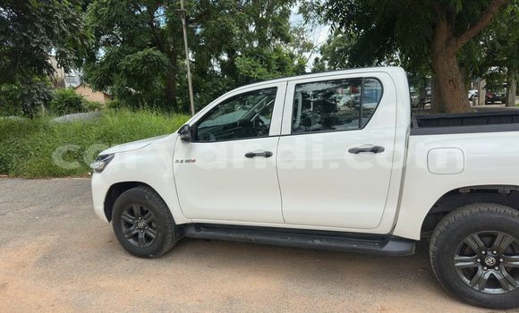 Acheter Occasion Voiture Toyota Hilux Blanc à Lusaka, Zambie Acheter Occasion Voiture Toyota Hilux Blanc à Lusaka, Zambie