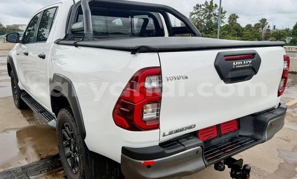 Acheter Occasion Voiture Toyota Hilux Blanc à Lusaka, Zambie Acheter Occasion Voiture Toyota Hilux Blanc à Lusaka, Zambie