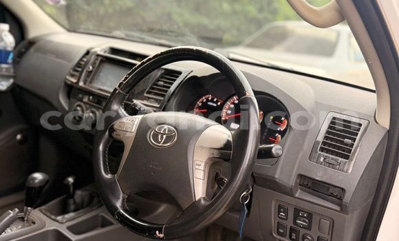 Acheter Occasion Voiture Toyota Hilux Blanc à Lusaka, Zambie Acheter Occasion Voiture Toyota Hilux Blanc à Lusaka, Zambie