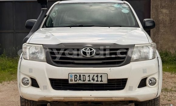Acheter Occasion Voiture Toyota Hilux Blanc à Lusaka, Zambie Acheter Occasion Voiture Toyota Hilux Blanc à Lusaka, Zambie