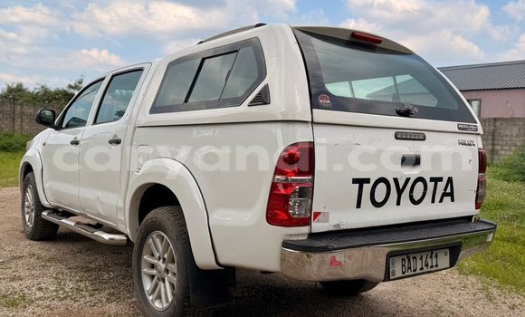 Acheter Occasion Voiture Toyota Hilux Blanc à Lusaka, Zambie Acheter Occasion Voiture Toyota Hilux Blanc à Lusaka, Zambie