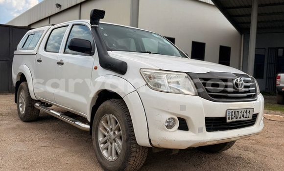 Acheter Occasion Voiture Toyota Hilux Blanc à Lusaka, Zambie Acheter Occasion Voiture Toyota Hilux Blanc à Lusaka, Zambie