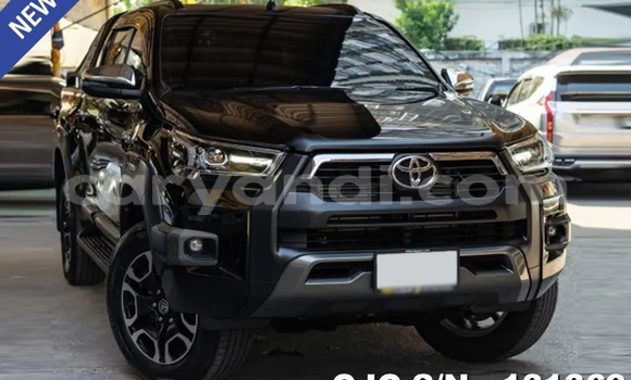 Buy Used Toyota Hiluxe Revo Black Car in Kabwe in Zambia