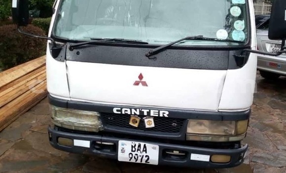 Buy Used Mitsubishi Canter White Truck in Lusaka in Zambia