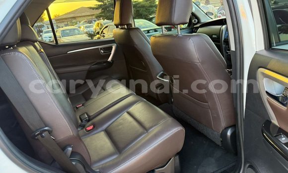 Acheter Occasion Voiture Toyota Fortuner Blanc à Lusaka, Zambie Acheter Occasion Voiture Toyota Fortuner Blanc à Lusaka, Zambie