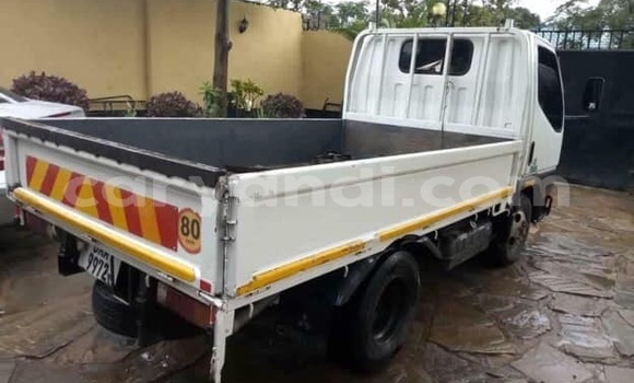Acheter Occasion Utilitaire Mitsubishi Canter Blanc à Lusaka, Zambie Acheter Occasion Utilitaire Mitsubishi Canter Blanc à Lusaka, Zambie
