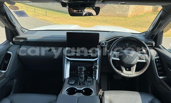 Acheter Occasion Voiture Toyota Land Cruiser Blanc à Lusaka, Zambie Acheter Occasion Voiture Toyota Land Cruiser Blanc à Lusaka, Zambie