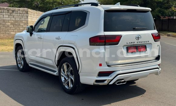 Acheter Occasion Voiture Toyota Land Cruiser Blanc à Lusaka, Zambie Acheter Occasion Voiture Toyota Land Cruiser Blanc à Lusaka, Zambie