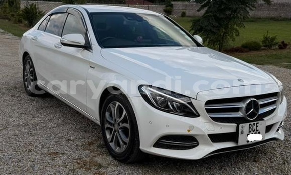 Buy Used Mercedes‒Benz C–Class White Car in Lusaka in Zambia Buy Used Mercedes‒Benz C–Class White Car in Lusaka in Zambia