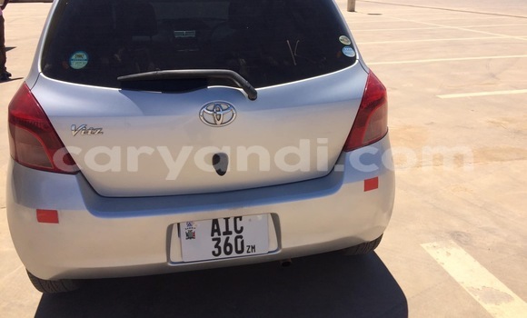 Acheter Occasion Voiture Toyota Vitz Gris à Lusaka, Zambie Acheter Occasion Voiture Toyota Vitz Gris à Lusaka, Zambie
