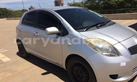Acheter Occasion Voiture Toyota Vitz Gris à Lusaka, Zambie Acheter Occasion Voiture Toyota Vitz Gris à Lusaka, Zambie