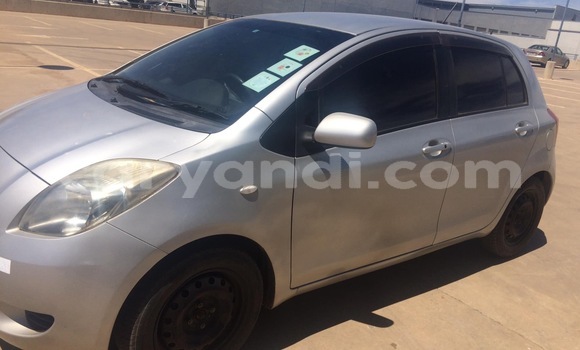 Acheter Occasion Voiture Toyota Vitz Gris à Lusaka, Zambie Acheter Occasion Voiture Toyota Vitz Gris à Lusaka, Zambie