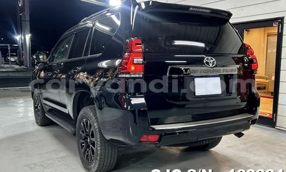 Nunua Ilio tumika Toyota Land Cruiser Prado Nyeusi Gari ndani ya Lusaka nchini Zambia Nunua Ilio tumika Toyota Land Cruiser Prado Nyeusi Gari ndani ya Lusaka nchini Zambia