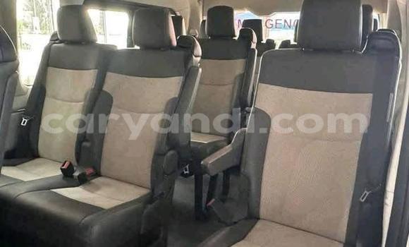 Nunua Ilio tumika Toyota Hiace Nyeupe Gari ndani ya Lusaka nchini Zambia Nunua Ilio tumika Toyota Hiace Nyeupe Gari ndani ya Lusaka nchini Zambia